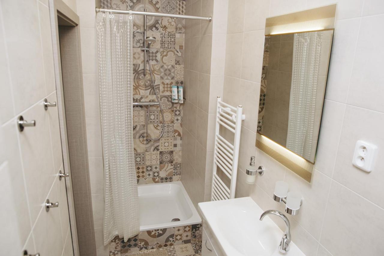 Alisa Apartments Kostomlaty nad Labem المظهر الخارجي الصورة